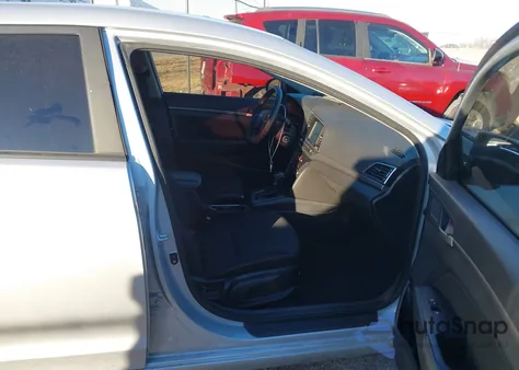 2018 Hyundai Elantra Sel z USA, uszkodzony, nr VIN KMHD84LF7JU510174